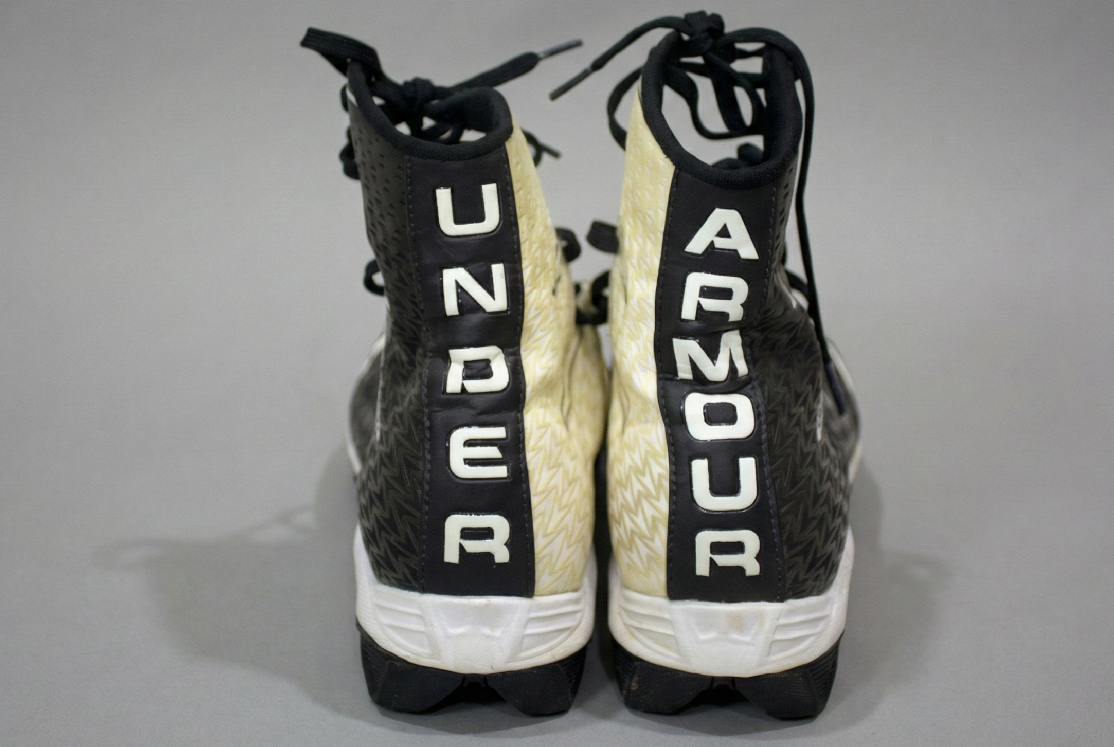 Under Armour Highlight RM football cleats