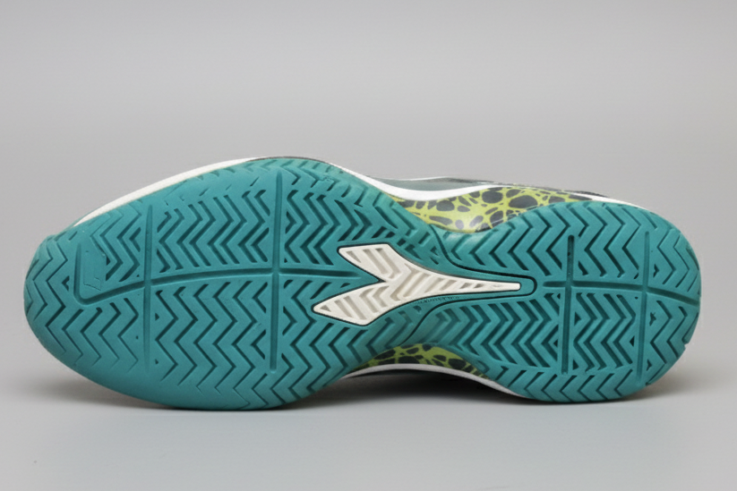 Diadora Speed Blushield tennis shoes